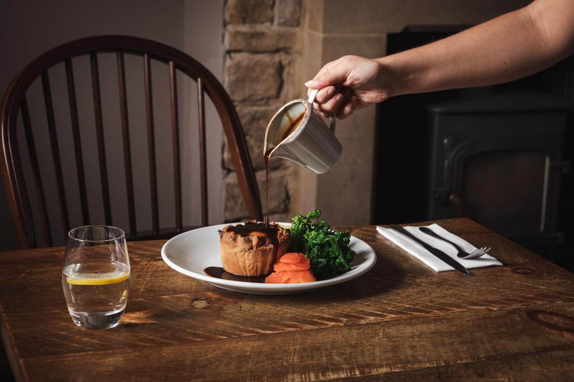 The Pilsley Inn - Chatsworth バスロウ エクステリア 写真
