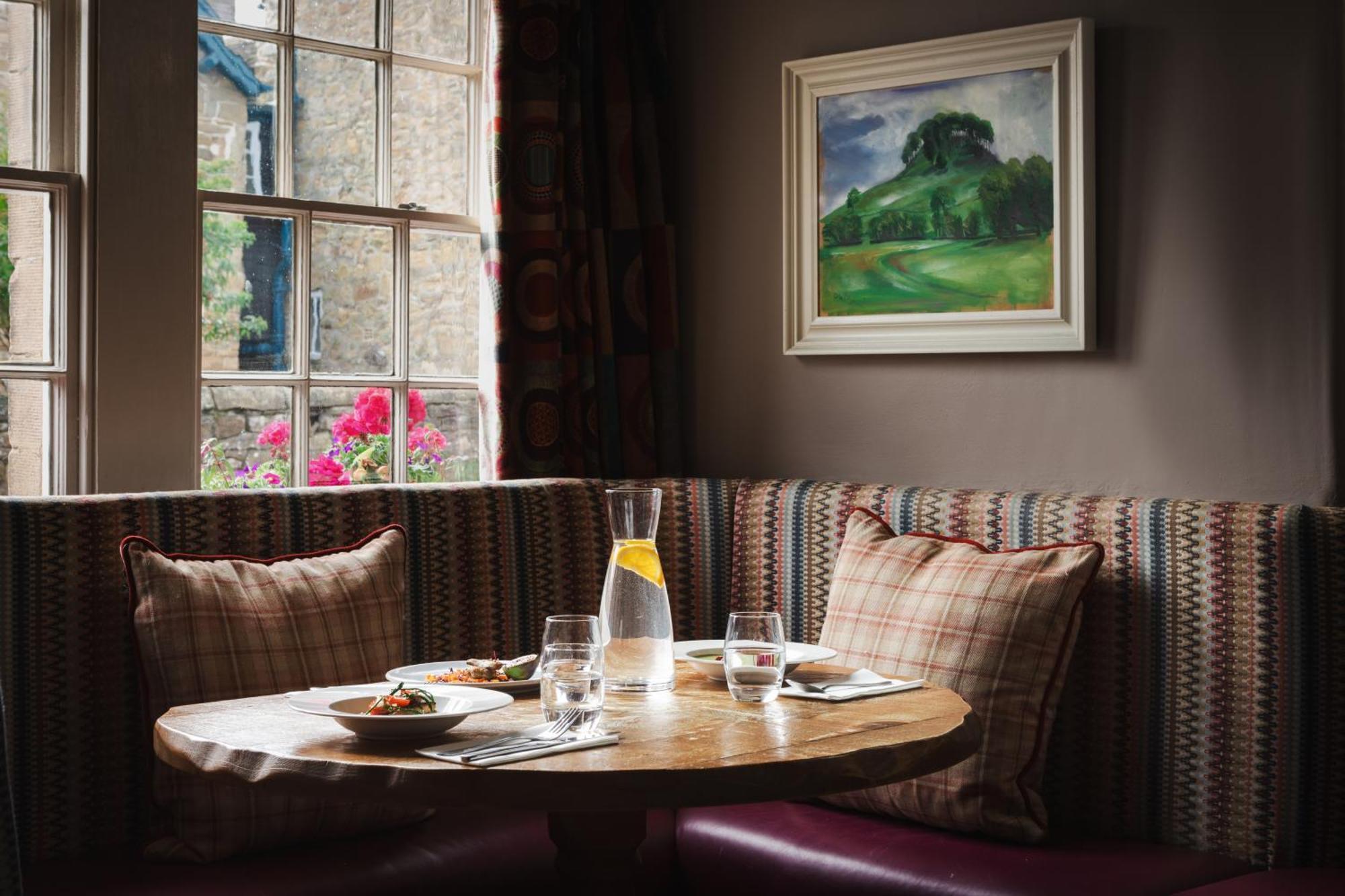 The Pilsley Inn - Chatsworth バスロウ エクステリア 写真