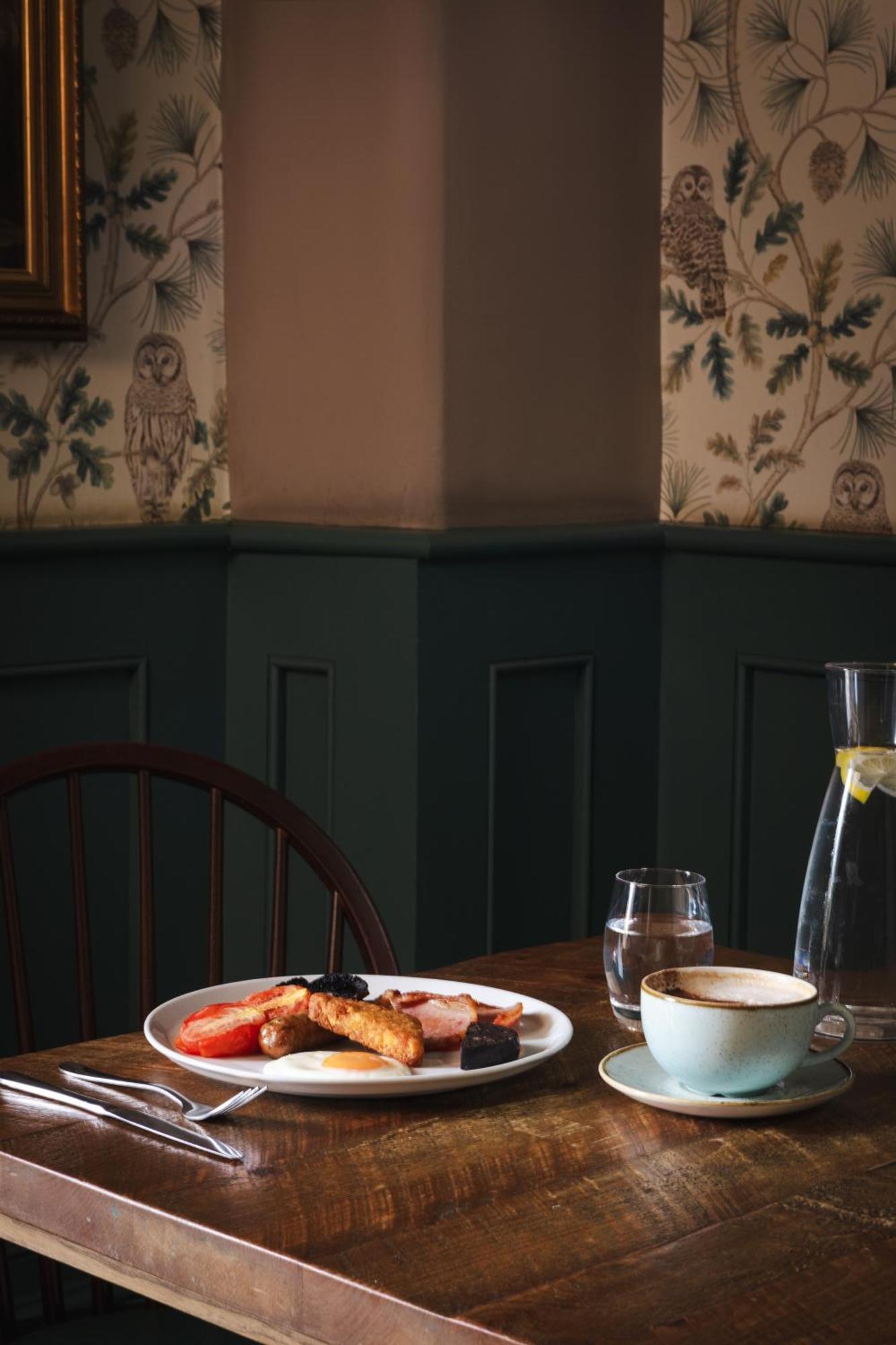 The Pilsley Inn - Chatsworth バスロウ エクステリア 写真