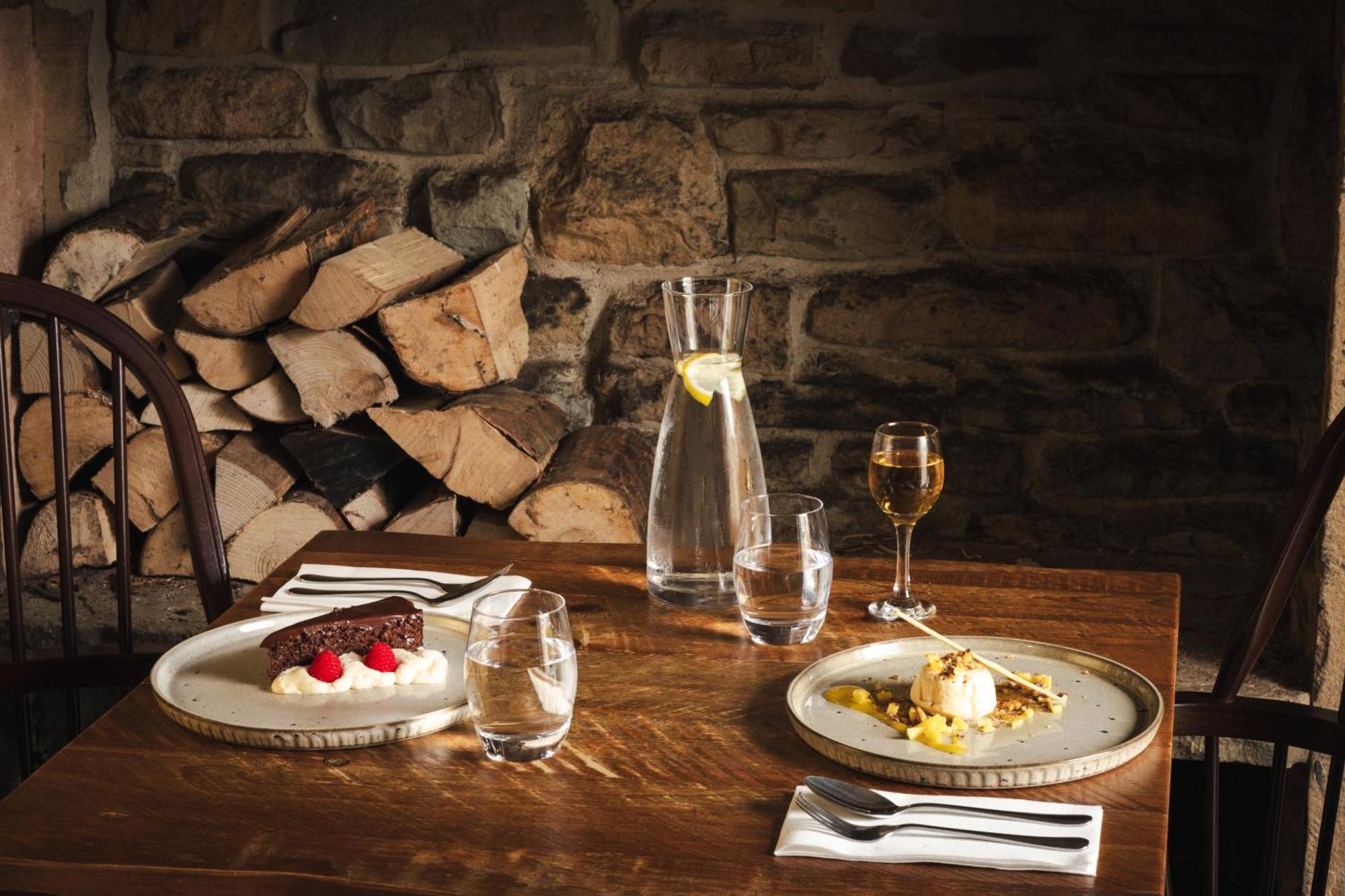 The Pilsley Inn - Chatsworth バスロウ エクステリア 写真