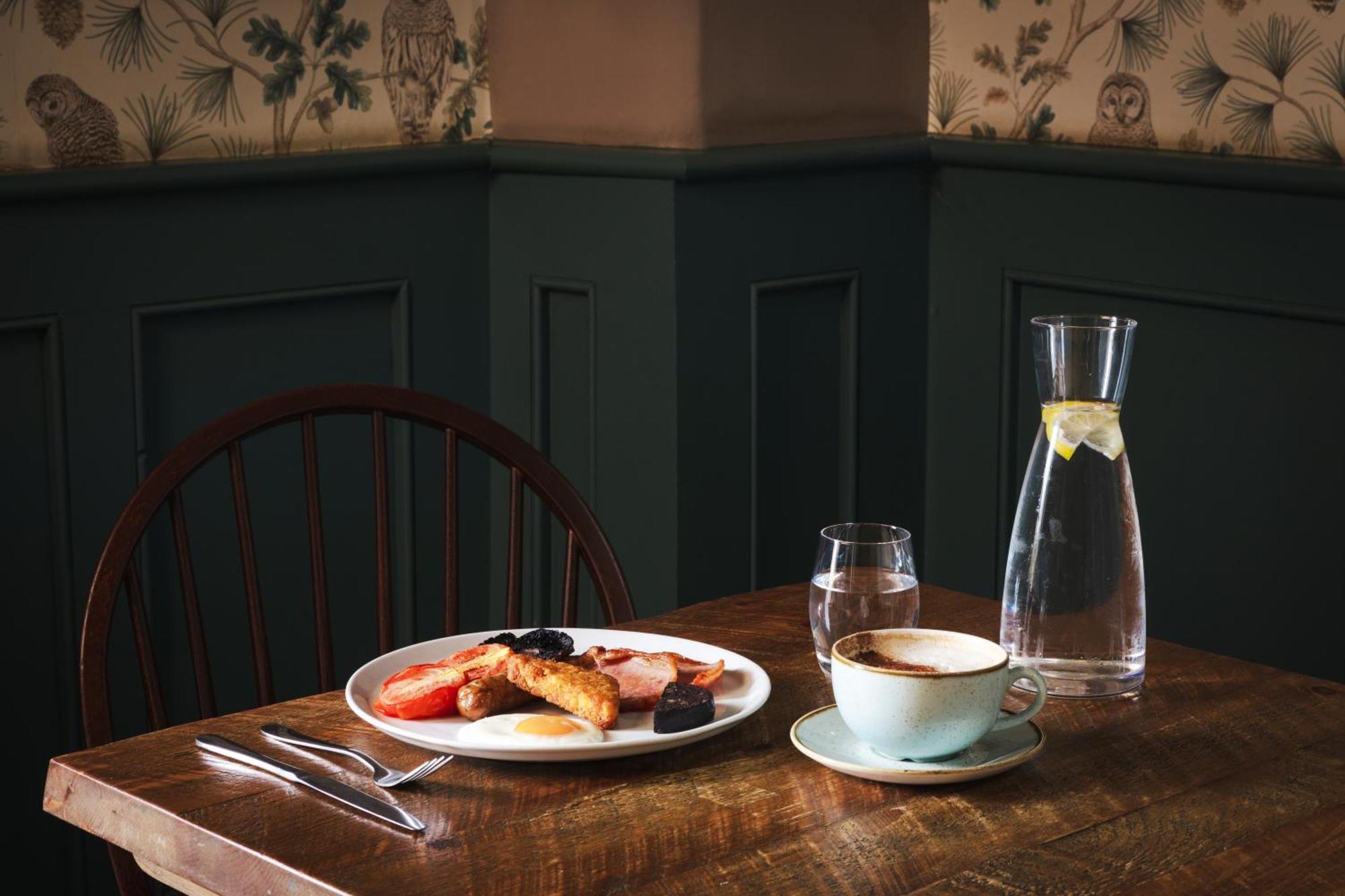 The Pilsley Inn - Chatsworth バスロウ エクステリア 写真