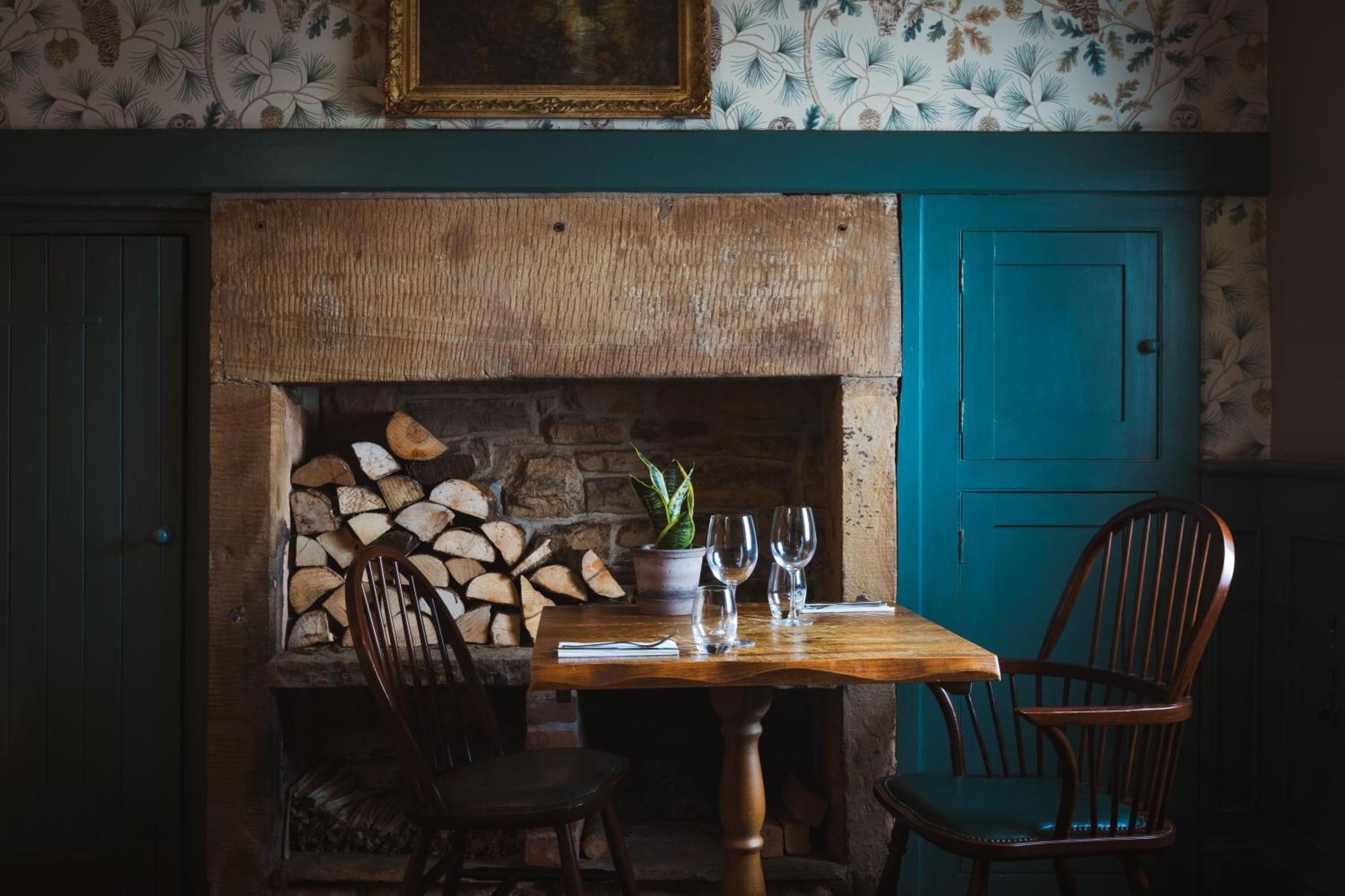 The Pilsley Inn - Chatsworth バスロウ エクステリア 写真