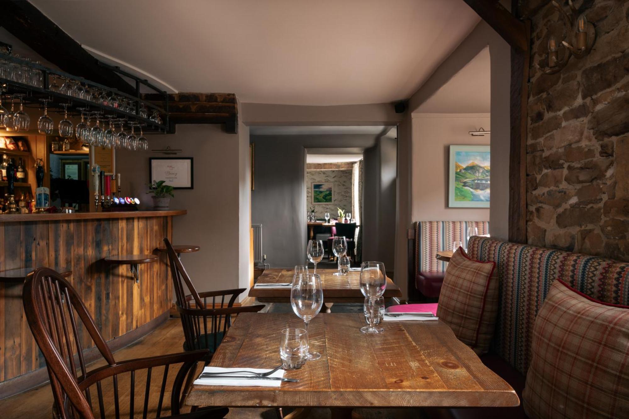 The Pilsley Inn - Chatsworth バスロウ エクステリア 写真