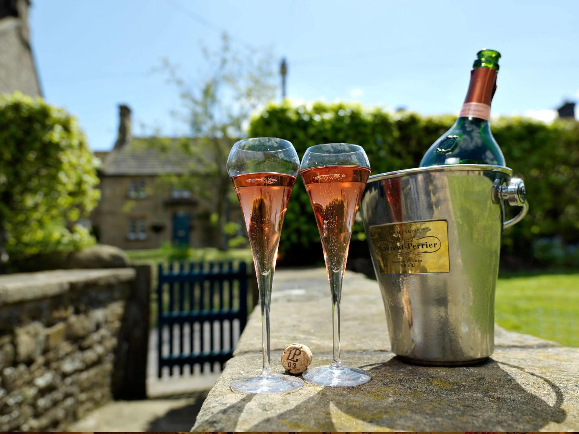 The Pilsley Inn - Chatsworth バスロウ エクステリア 写真